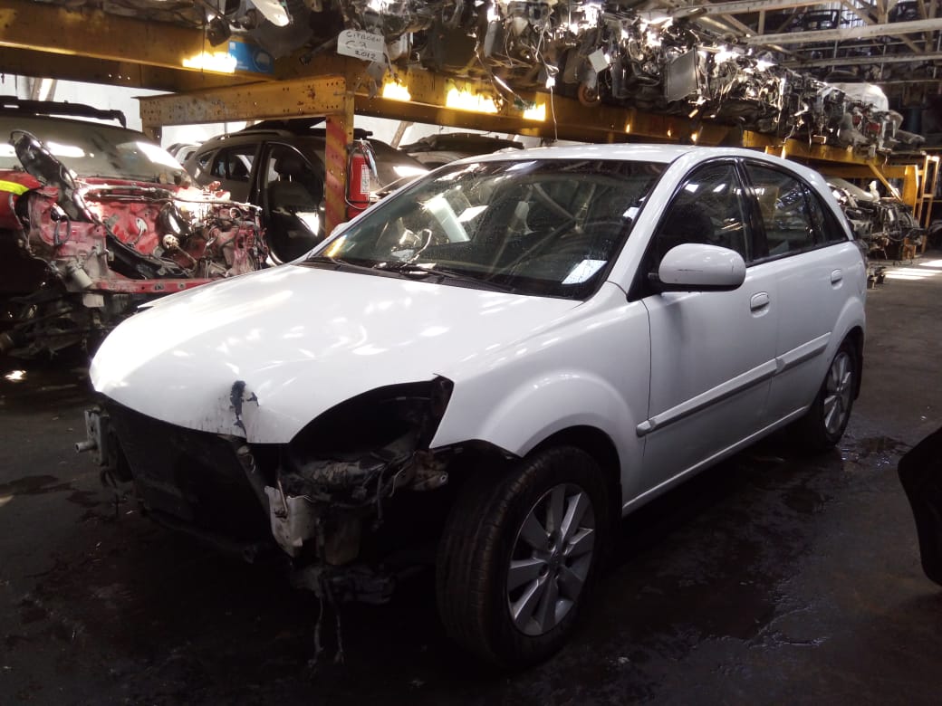  Kia RIO 2010    EN DESARME